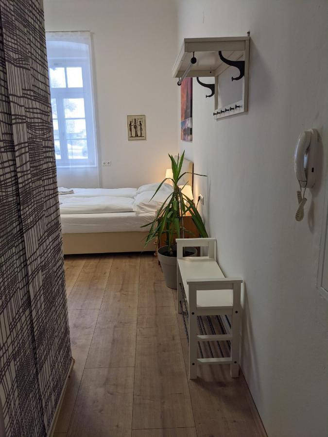 007 Studio Apartment Madrid 30M2 Klagenfurt am Woerthersee Kültér fotó